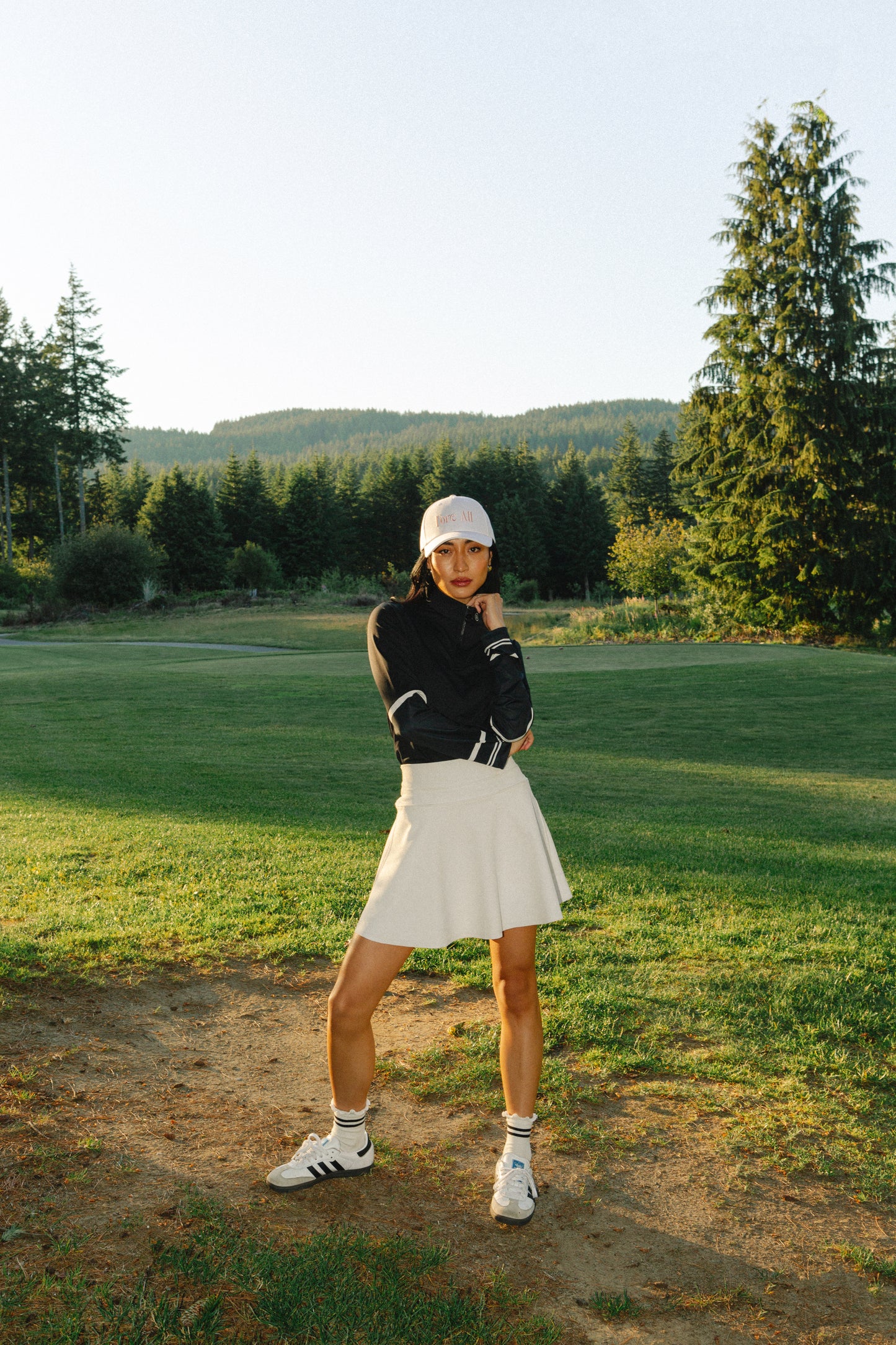 Micky hálfrennd peysa - svört